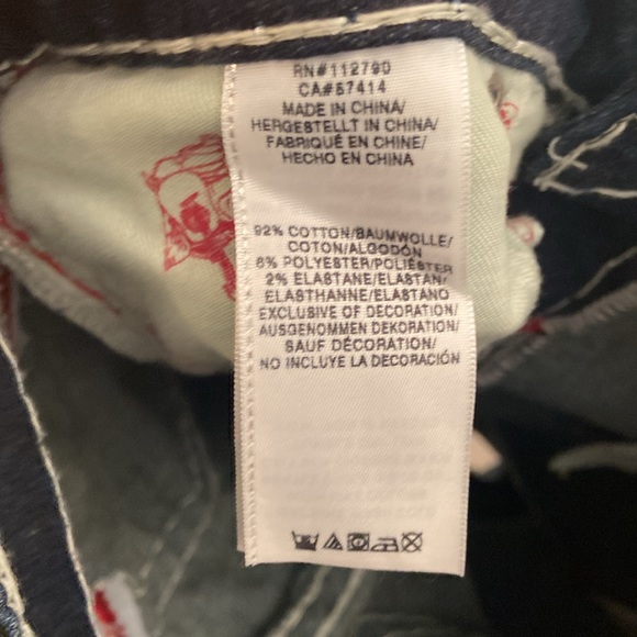 True Religion Skinny Flaps Thick Embrodered White Stitch, 27x31, NWT, $352 MSRP - Picture 6 of 12